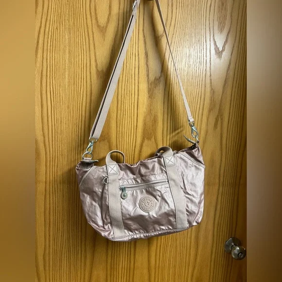 Kipling Art Mini handbag in a metallic rose - Picture 3 of 16